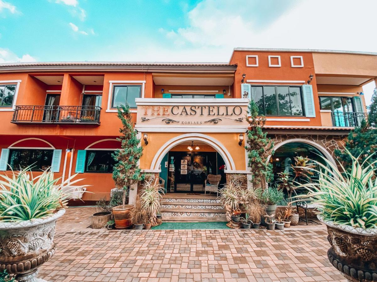 The Castello Resort Ko Lan Esterno foto